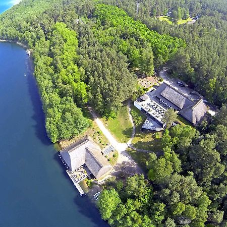 Van Der Valk Naturresort Drewitz Nossentiner Huette Esterno foto