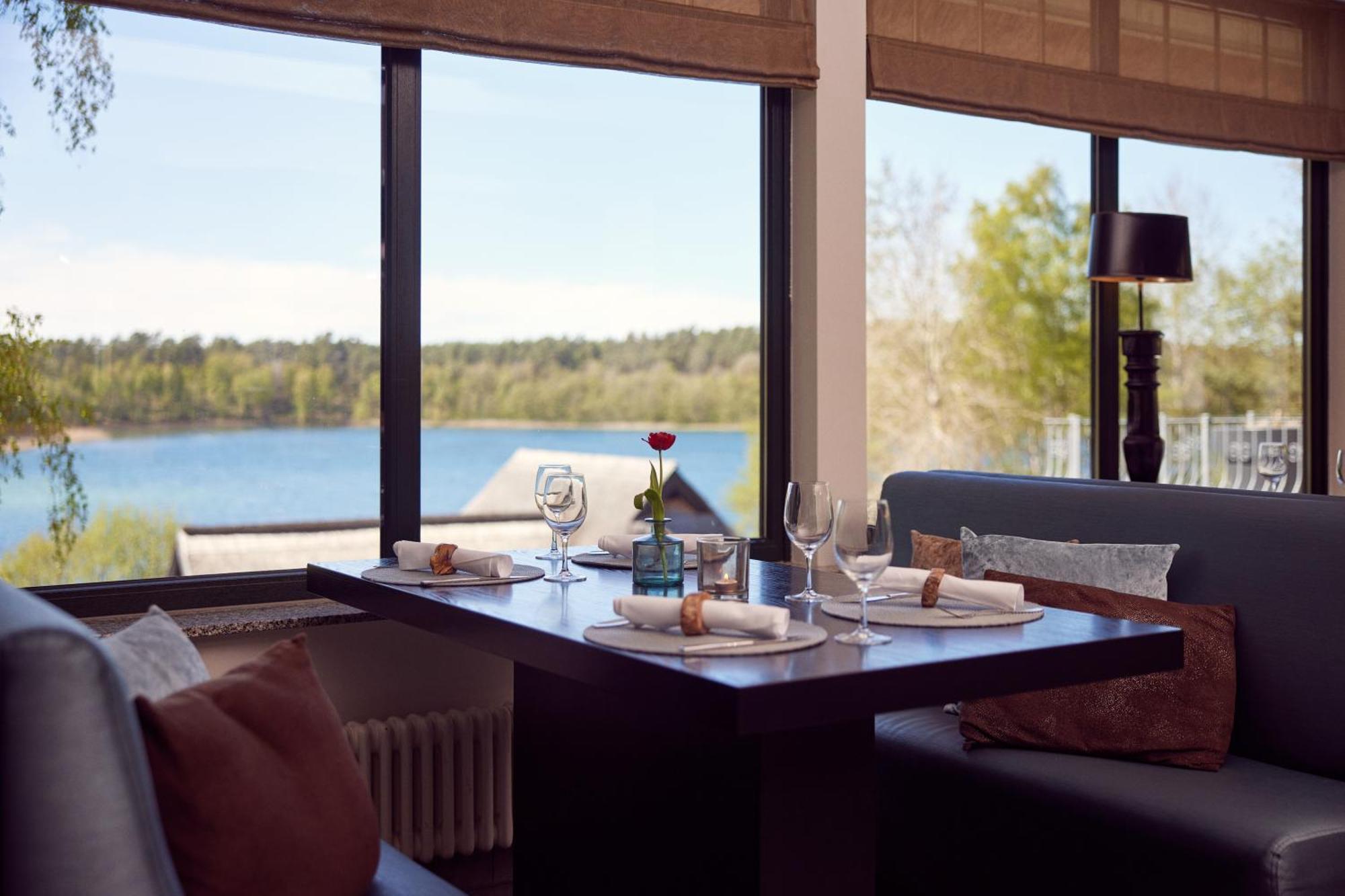 Van Der Valk Naturresort Drewitz Nossentiner Huette Esterno foto