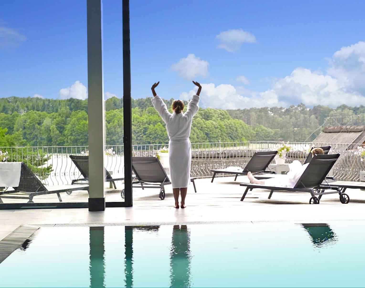Van Der Valk Naturresort Drewitz Nossentiner Huette Esterno foto