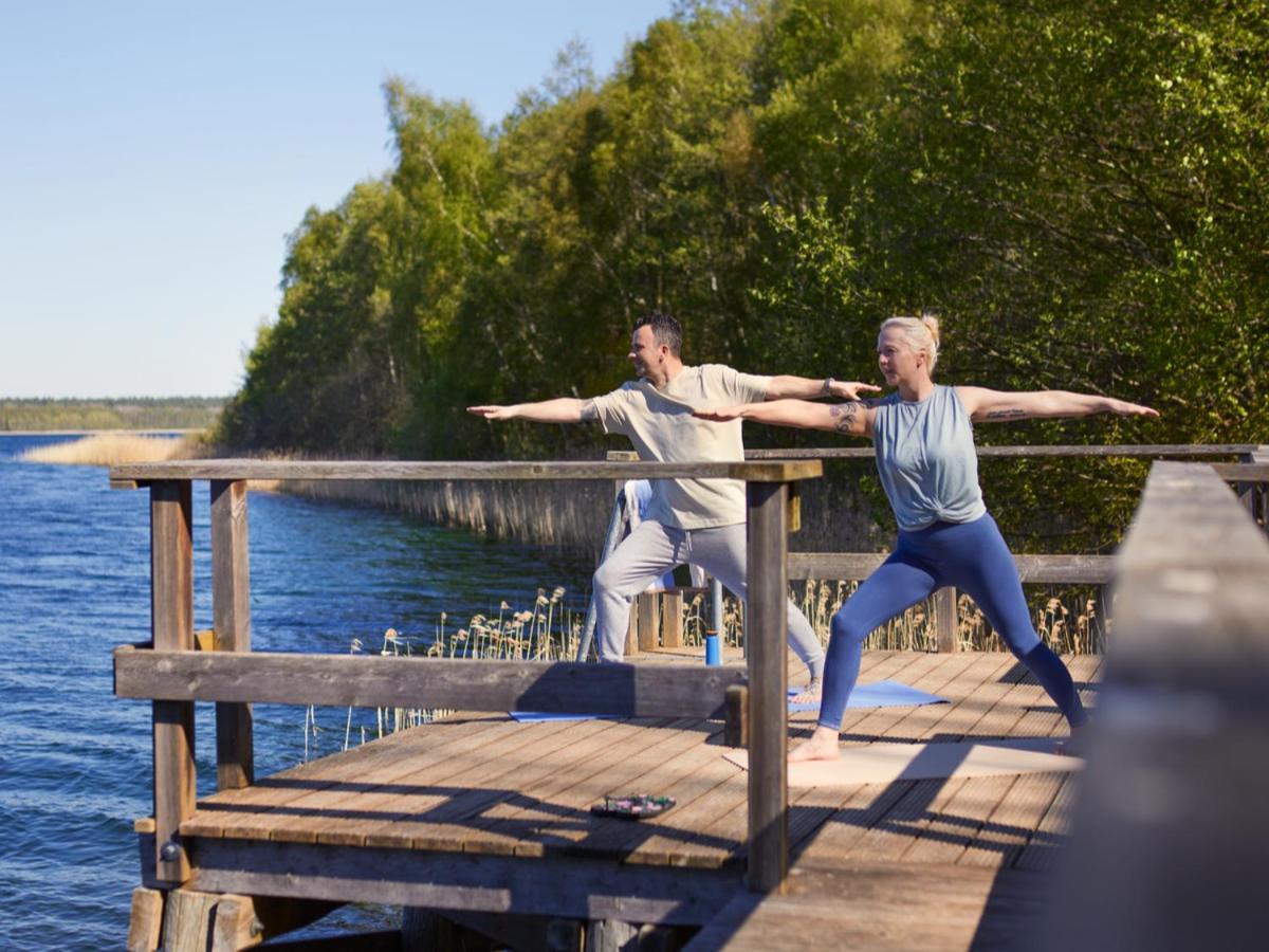 Van Der Valk Naturresort Drewitz Nossentiner Huette Esterno foto