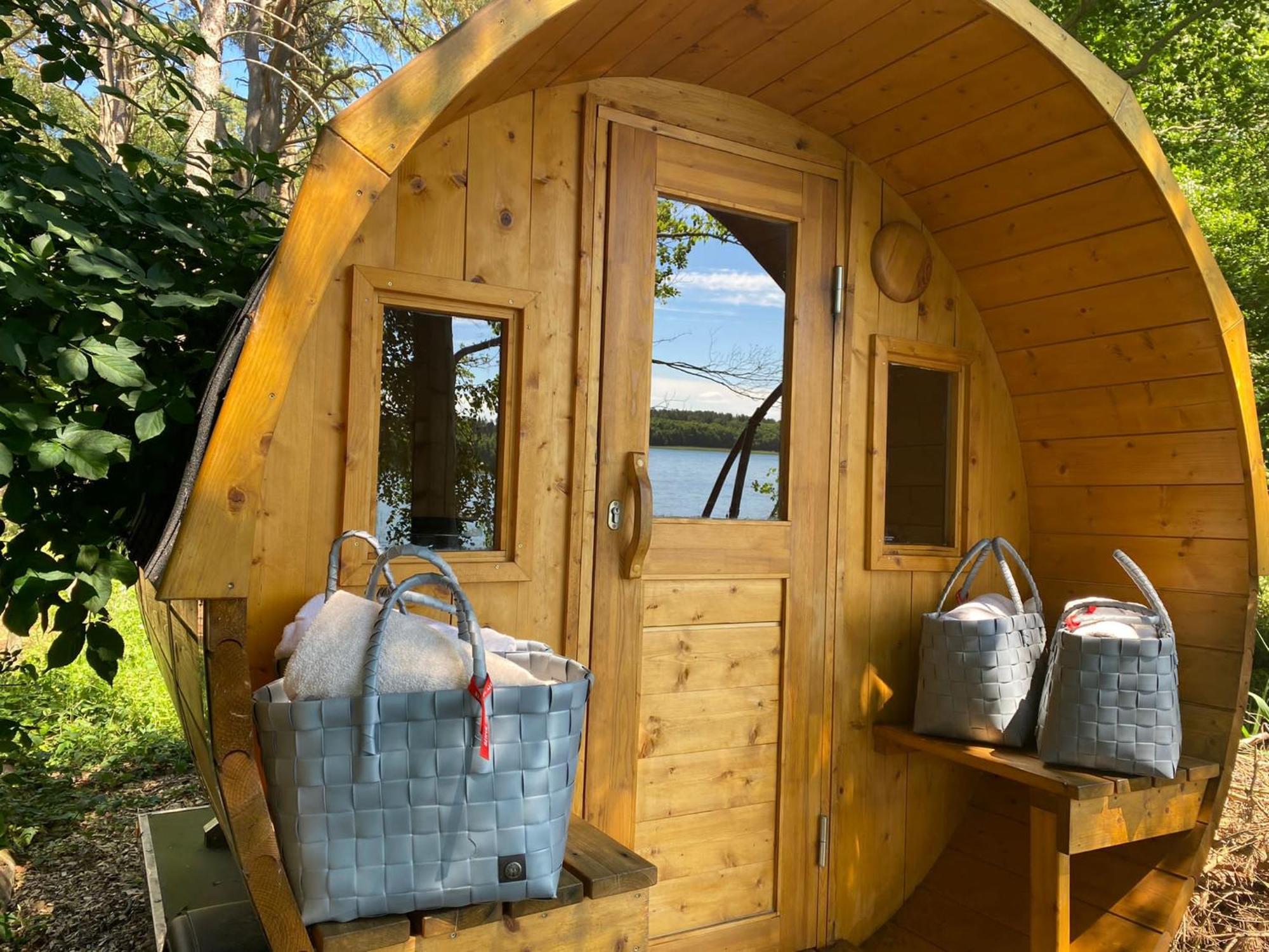 Van Der Valk Naturresort Drewitz Nossentiner Huette Esterno foto