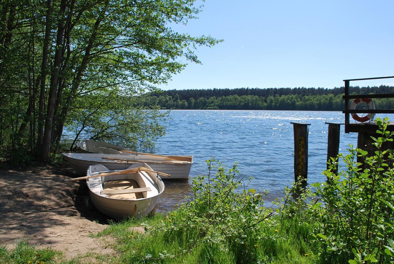 Van Der Valk Naturresort Drewitz Nossentiner Huette Esterno foto