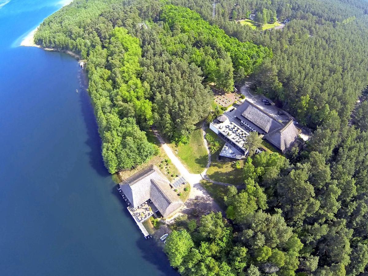 Van Der Valk Naturresort Drewitz Nossentiner Huette Esterno foto
